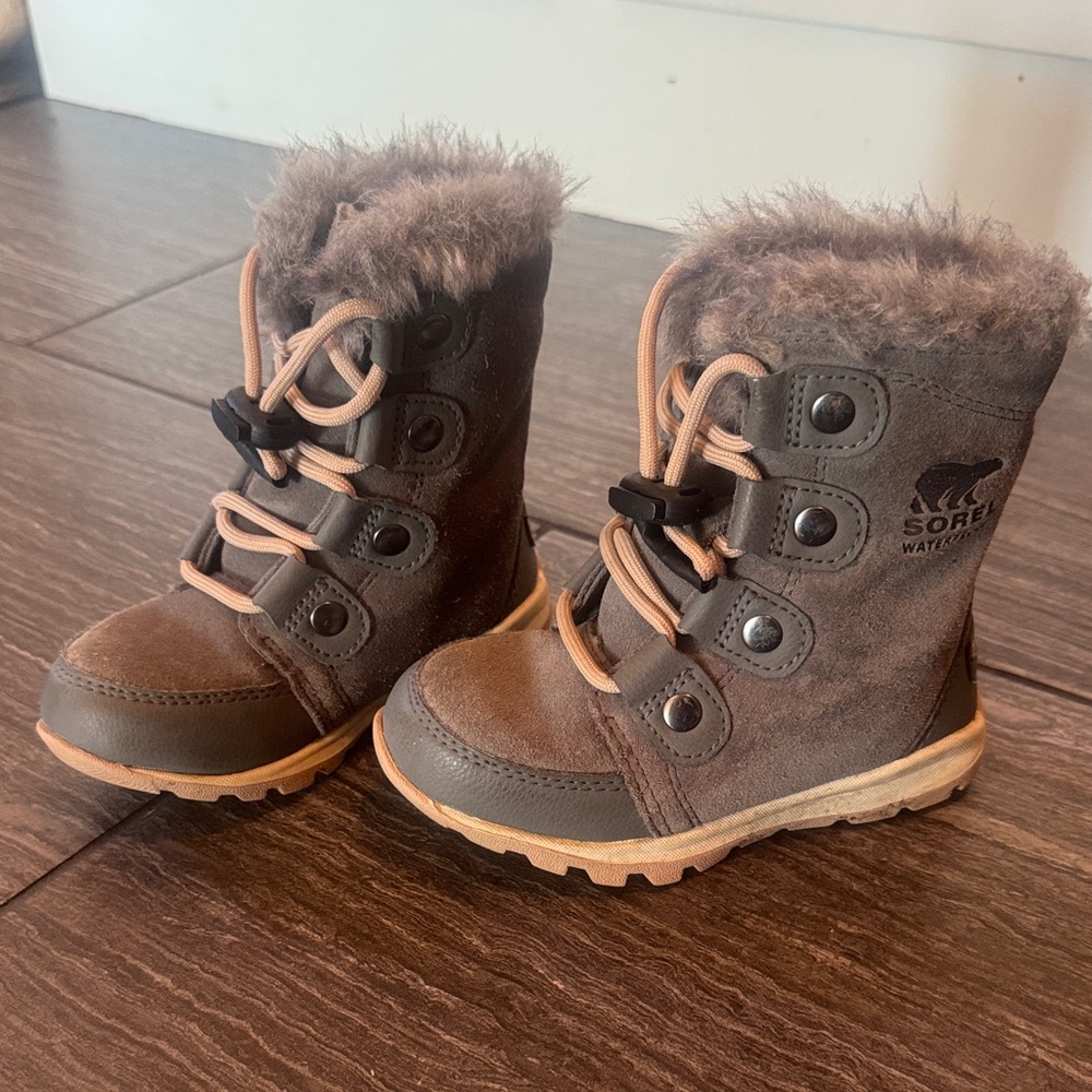Sorel Kids' Gray and Tan Boots